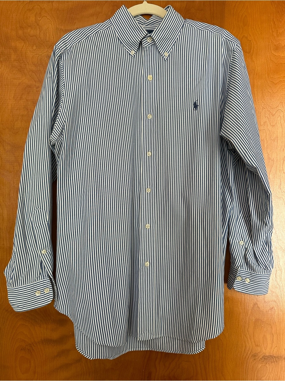 Men’s Ralph Lauren Classic Fit Button Down in Navy Stripe 15-1/2, 32-33